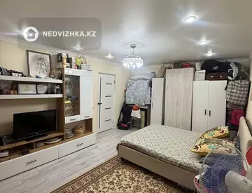 1-комнатная квартира, этаж 1 из 5, 38 м², миниатюра 1