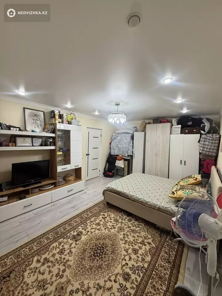 1-комнатная квартира, этаж 1 из 5, 38 м²