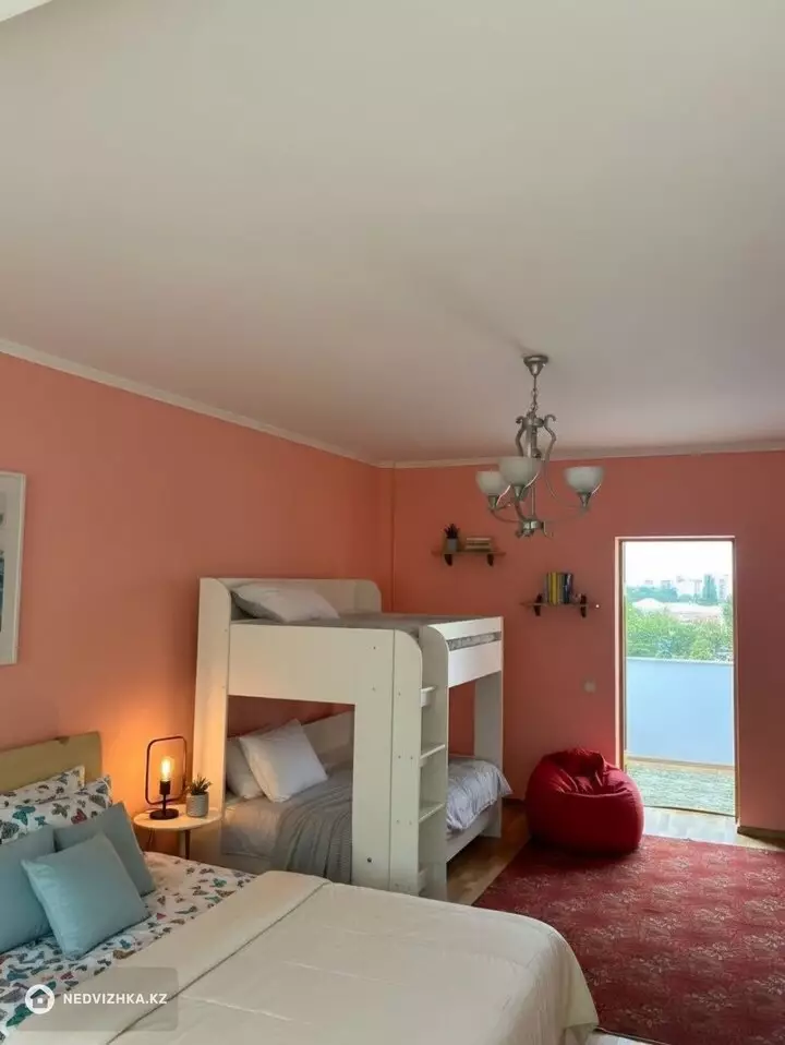 3-комнатная квартира, этаж 4 из 8, 108 м², фотография 4