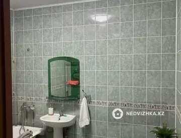 3-комнатная квартира, этаж 4 из 8, 108 м²