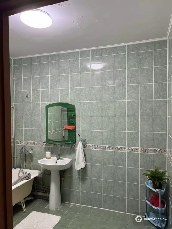 3-комнатная квартира, этаж 4 из 8, 108 м², фотография 5