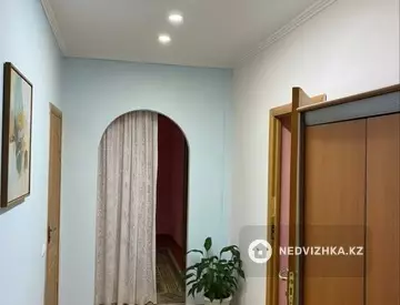 3-комнатная квартира, этаж 4 из 8, 108 м², миниатюра 6
