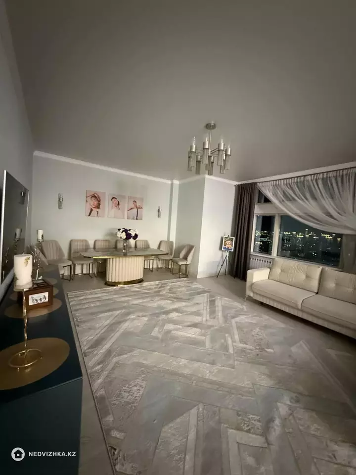 3-комнатная квартира, этаж 23 из 23, 141 м²