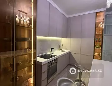 3-комнатная квартира, этаж 23 из 23, 141 м², миниатюра 12