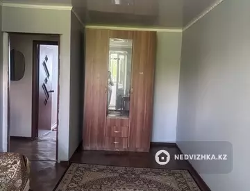 2-комнатная квартира, этаж 4 из 5, 48 м²