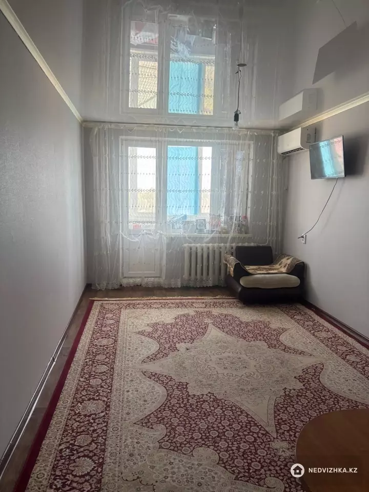2-комнатная квартира, этаж 4 из 5, 48 м², фотография 3