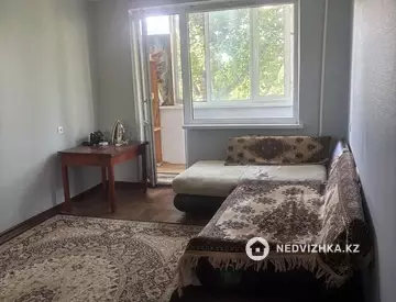 2-комнатная квартира, этаж 4 из 5, 48 м²