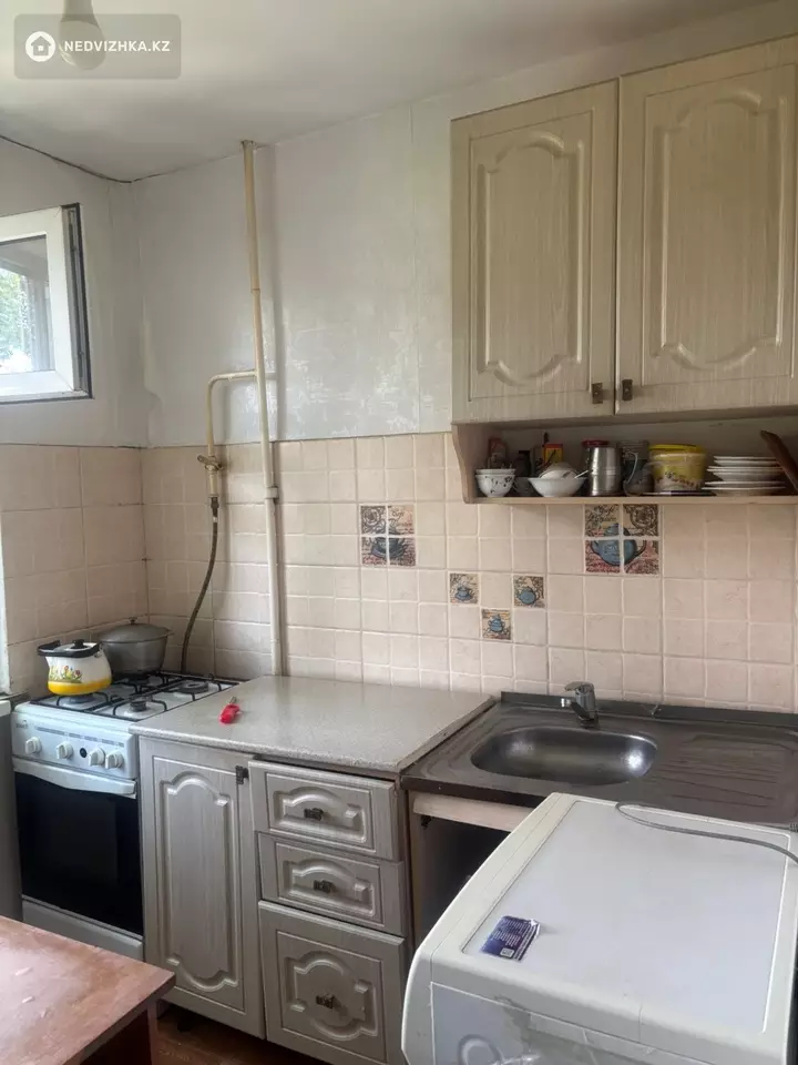 2-комнатная квартира, этаж 4 из 5, 48 м², фотография 2