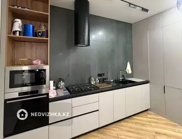 2-комнатная квартира, этаж 3 из 5, 74 м²