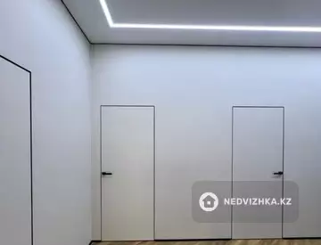 2-комнатная квартира, этаж 3 из 5, 74 м²