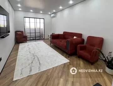 2-комнатная квартира, этаж 3 из 5, 74 м², миниатюра 8
