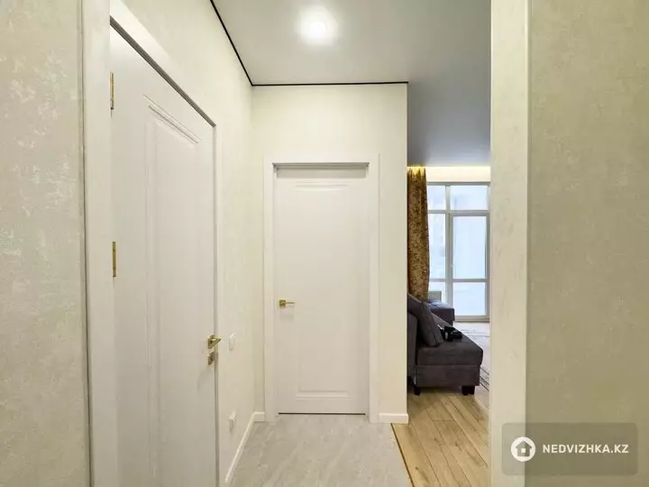 2-комнатная квартира, этаж 2 из 12, 36 м²