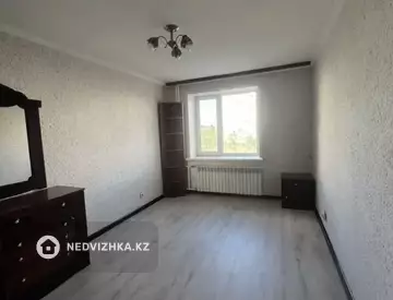 3-комнатная квартира, этаж 2 из 6, 80 м², миниатюра 1