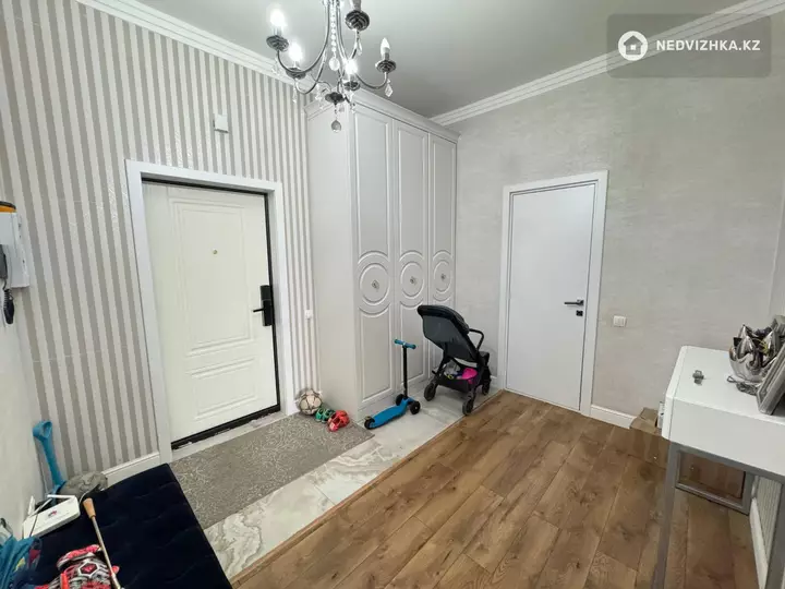 3-комнатная квартира, этаж 8 из 9, 100 м², 5-фотосурет