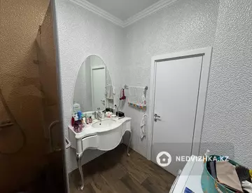 3-бөлмелі пәтер, қабат 8 барлық қабат саны 9, 100 м², 8-нобай
