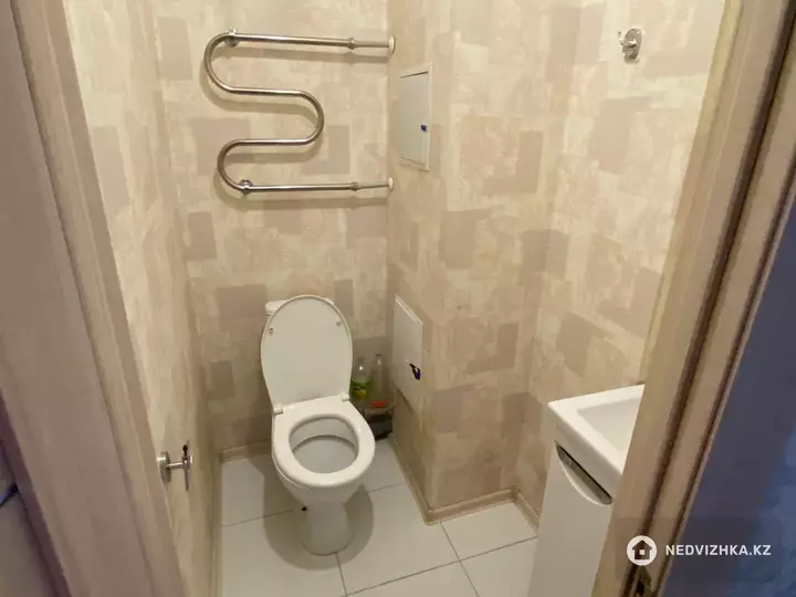 2-комнатная квартира, этаж 8 из 13, 70 м², фотография 4