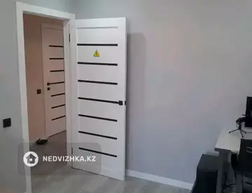 3-комнатная квартира, этаж 6 из 10, 77 м², миниатюра 7