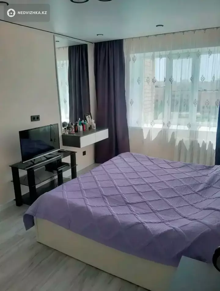 3-комнатная квартира, этаж 6 из 10, 77 м², фотография 4