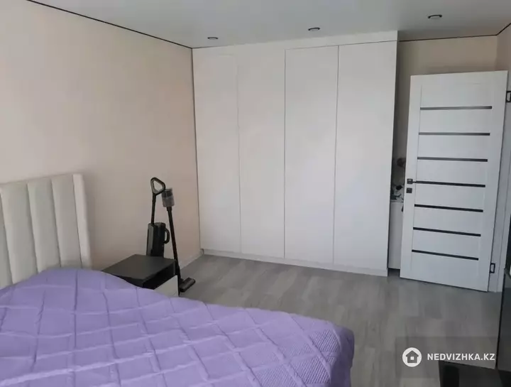 3-комнатная квартира, этаж 6 из 10, 77 м², фотография 3