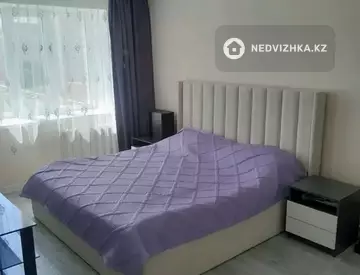 3-комнатная квартира, этаж 6 из 10, 77 м², миниатюра 1