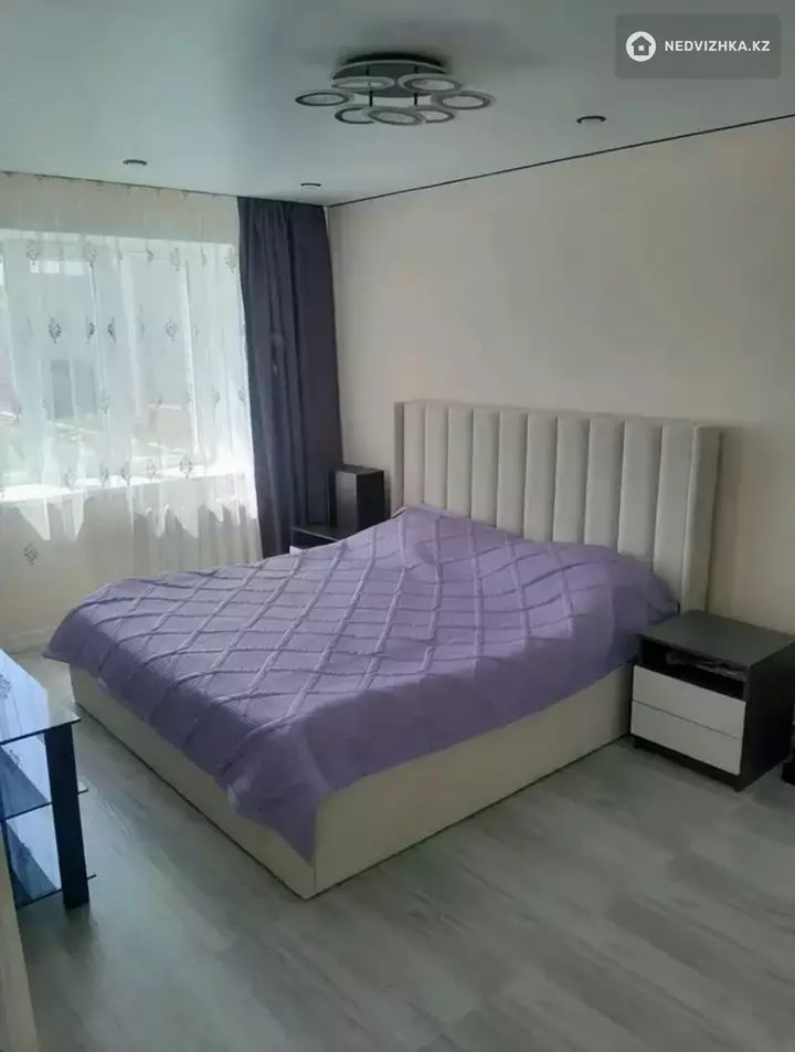 3-комнатная квартира, этаж 6 из 10, 77 м²