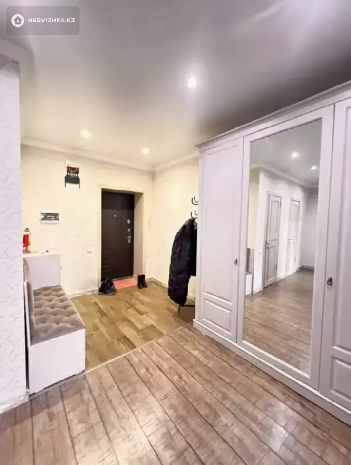 2-комнатная квартира, этаж 4 из 9, 64 м², фотография 5