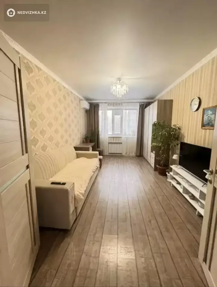 2-комнатная квартира, этаж 4 из 9, 64 м², фотография 3