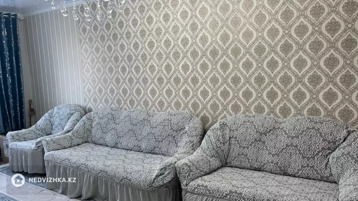1-комнатная квартира, этаж 4 из 5, 45 м², фотография 2