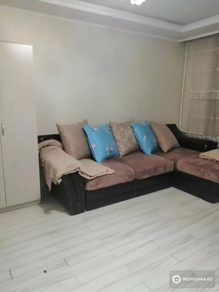 1-комнатная квартира, этаж 5 из 6, 38 м², фотография 3