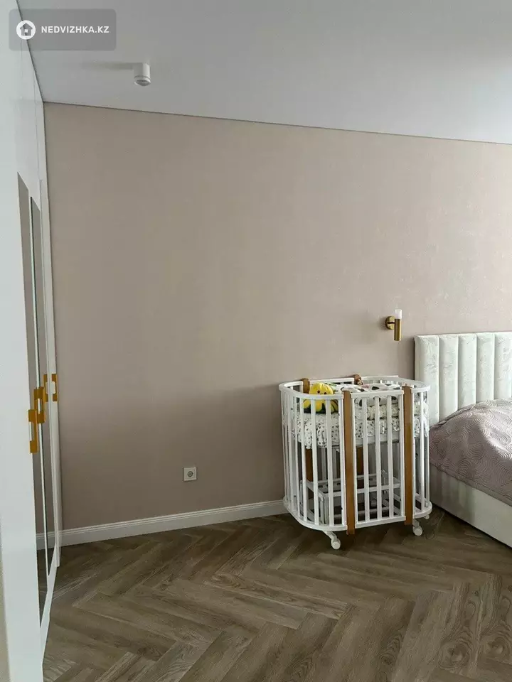 2-комнатная квартира, этаж 4 из 9, 54 м², фотография 4