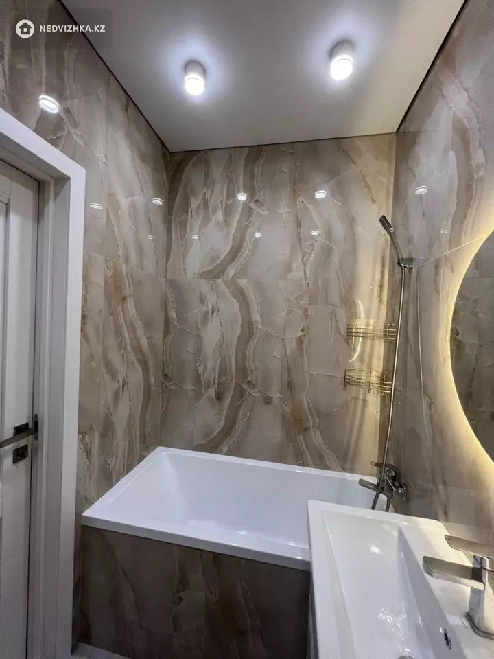 2-комнатная квартира, этаж 4 из 9, 54 м², фотография 3