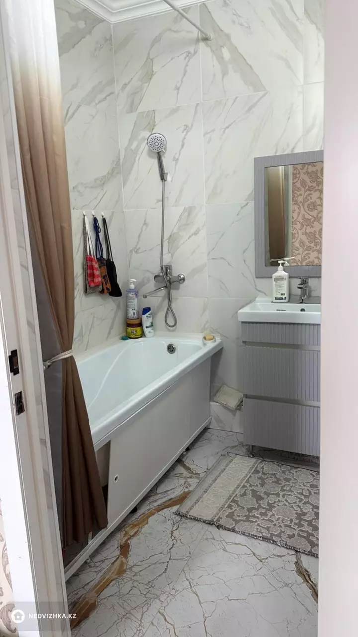 2-комнатная квартира, этаж 17 из 24, 57 м², 2-фотосурет