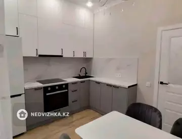 1-комнатная квартира, этаж 5 из 12, 38 м², миниатюра 11