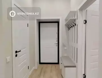 1-комнатная квартира, этаж 5 из 12, 38 м², миниатюра 3
