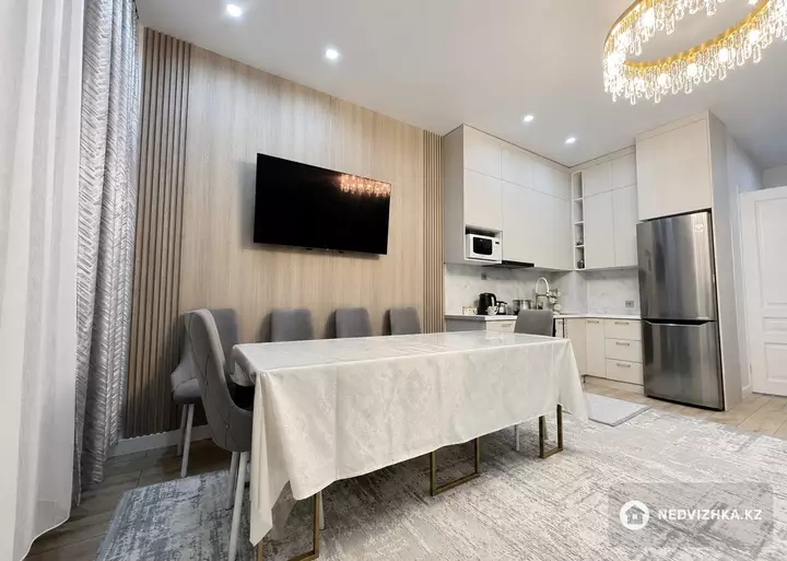 3-комнатная квартира, этаж 7 из 9, 70 м², фотография 2
