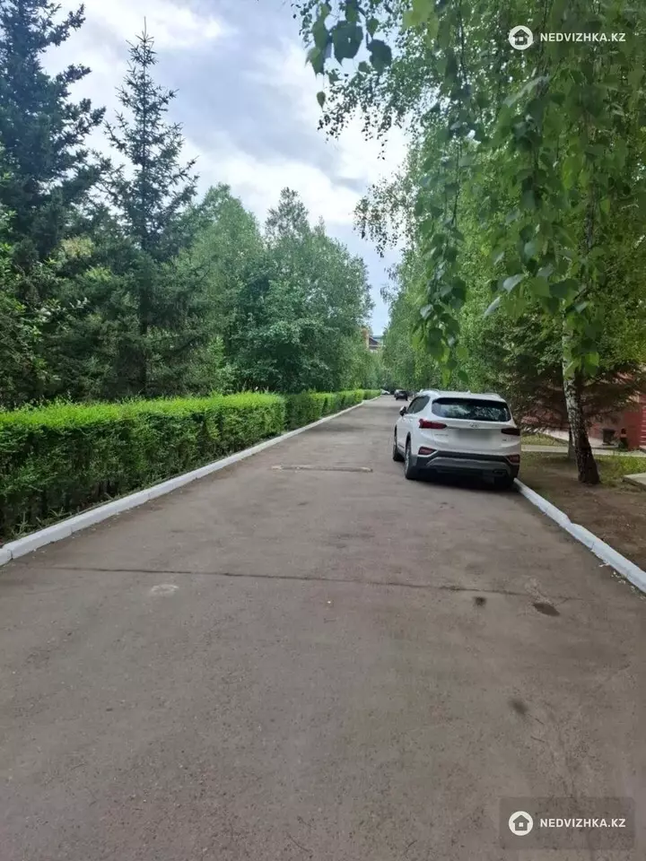 3-комнатная квартира, этаж 2 из 4, 130 м², фотография 5