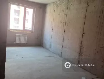 4-комнатная квартира, этаж 3 из 6, 115 м², миниатюра 3