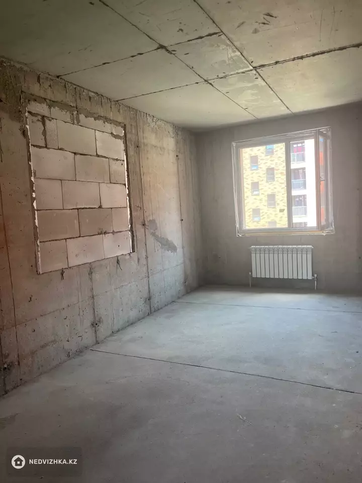 4-комнатная квартира, этаж 3 из 6, 115 м², фотография 4