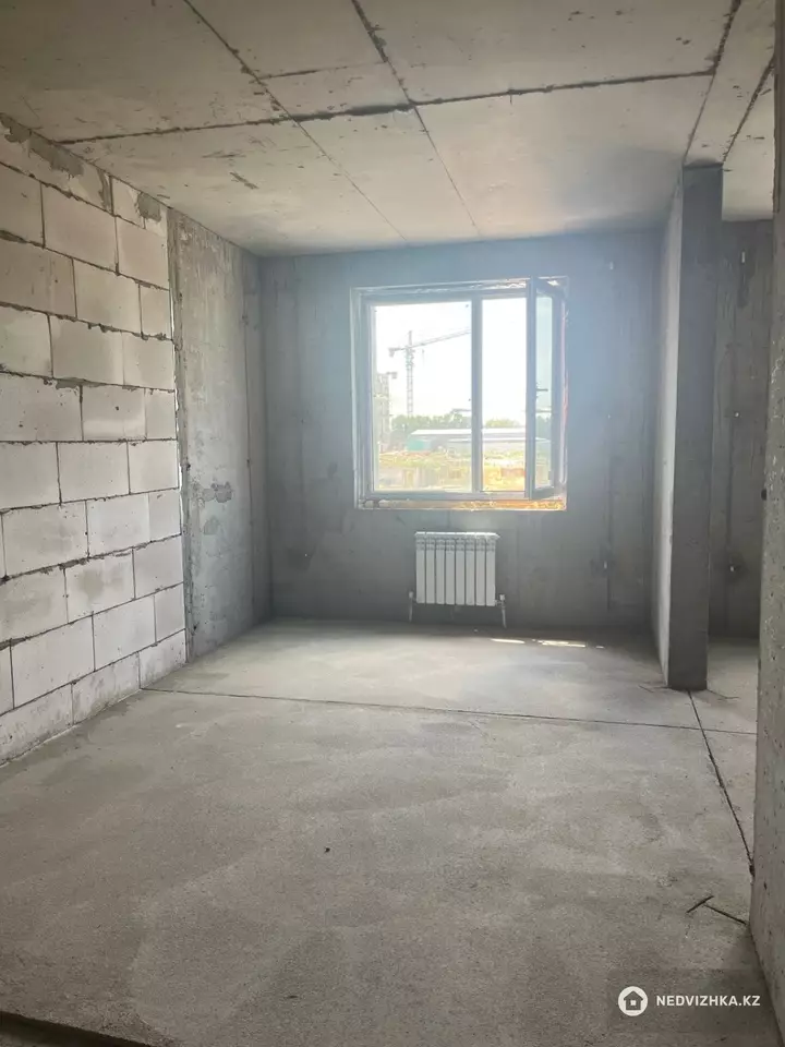 4-комнатная квартира, этаж 3 из 6, 115 м², фотография 5