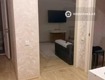 3-комнатная квартира, этаж 2 из 5, 66 м², миниатюра 1