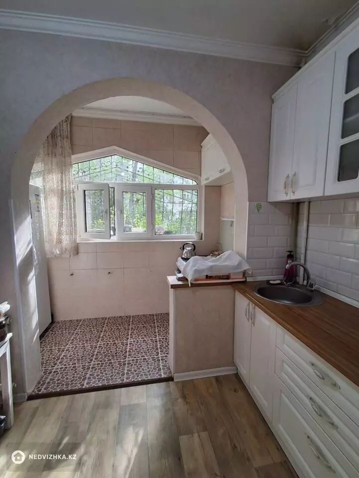 1-комнатная квартира, этаж 1 из 5, 41 м², фотография 5