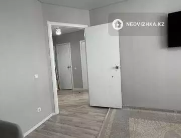 2-комнатная квартира, этаж 7 из 9, 40 м², миниатюра 8
