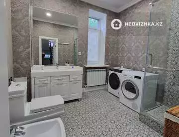 5-комнатный дом, 7.5 соток, 180 м², На длительный срок