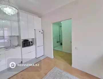 1-комнатная квартира, этаж 2 из 13, 45 м², миниатюра 2