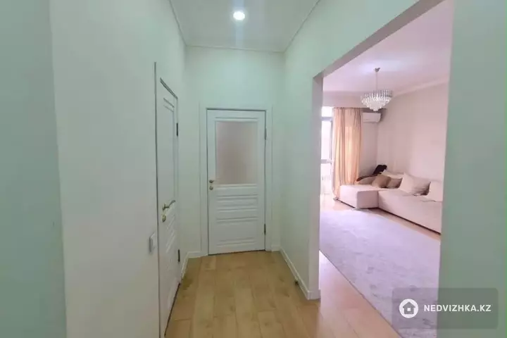 1-комнатная квартира, этаж 2 из 13, 45 м², фотография 3