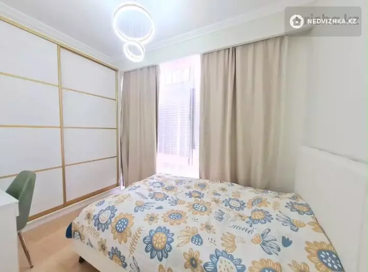 1-комнатная квартира, этаж 2 из 13, 45 м², фотография 4