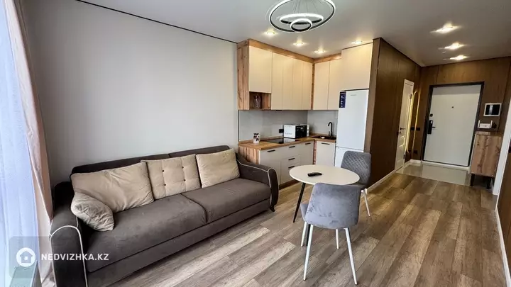 1-комнатная квартира, этаж 9 из 13, 43 м²
