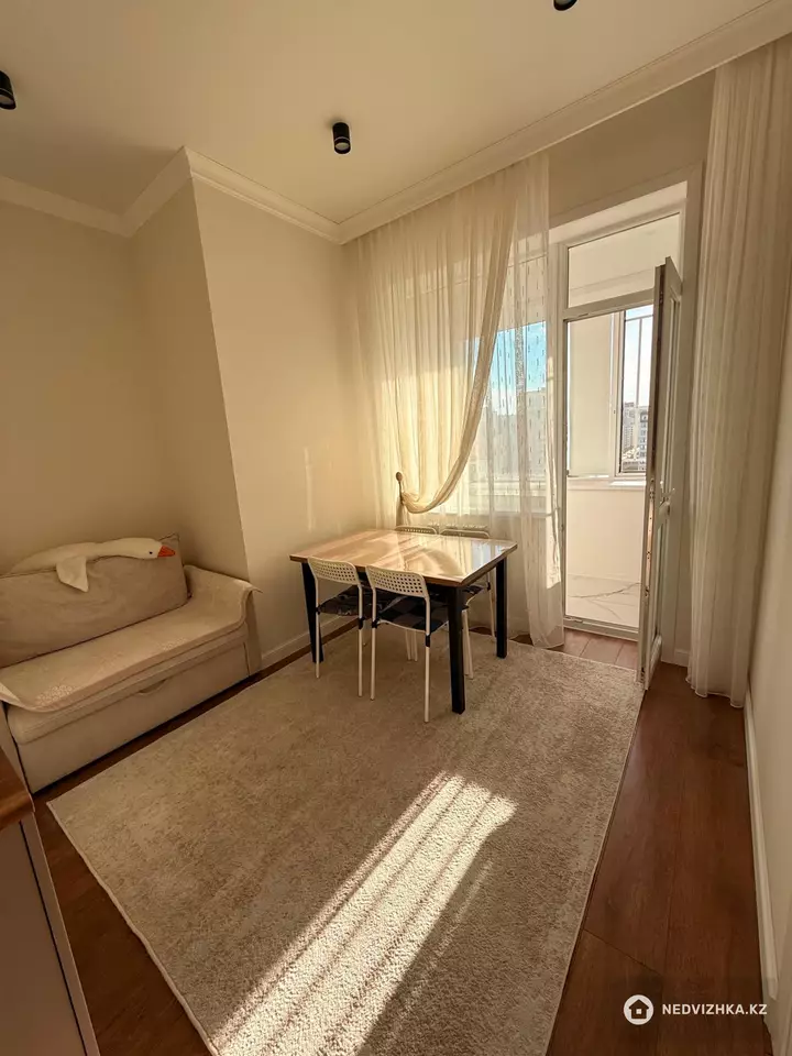 1-комнатная квартира, этаж 10 из 18, 40 м², фотография 3