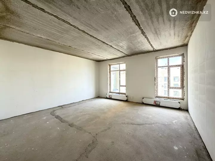 4-комнатная квартира, этаж 12 из 12, 130 м², фотография 4