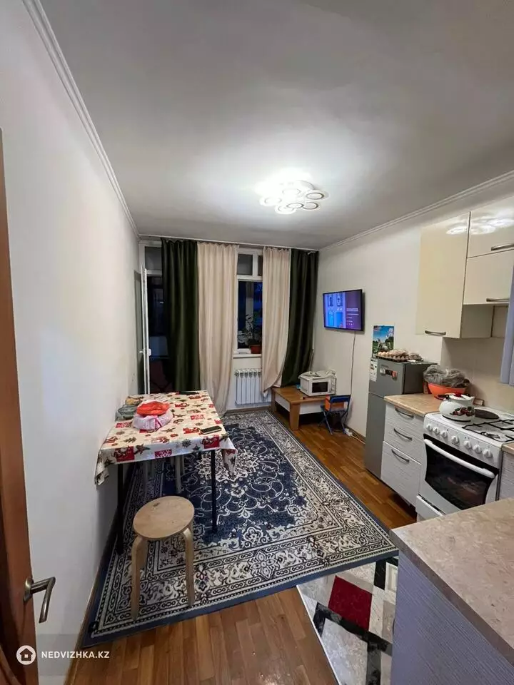 1-комнатная квартира, этаж 2 из 5, 38 м²